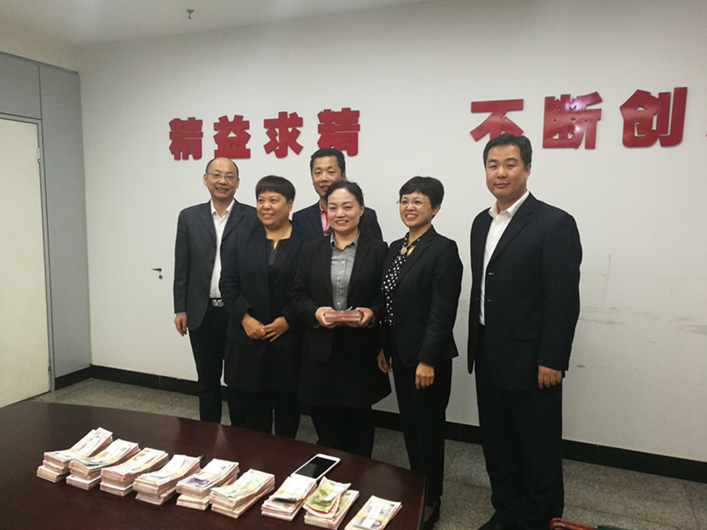 張媛媛.jpg 張媛媛.jpg